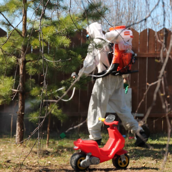 Обработка участка от клещей в Невинномысске?